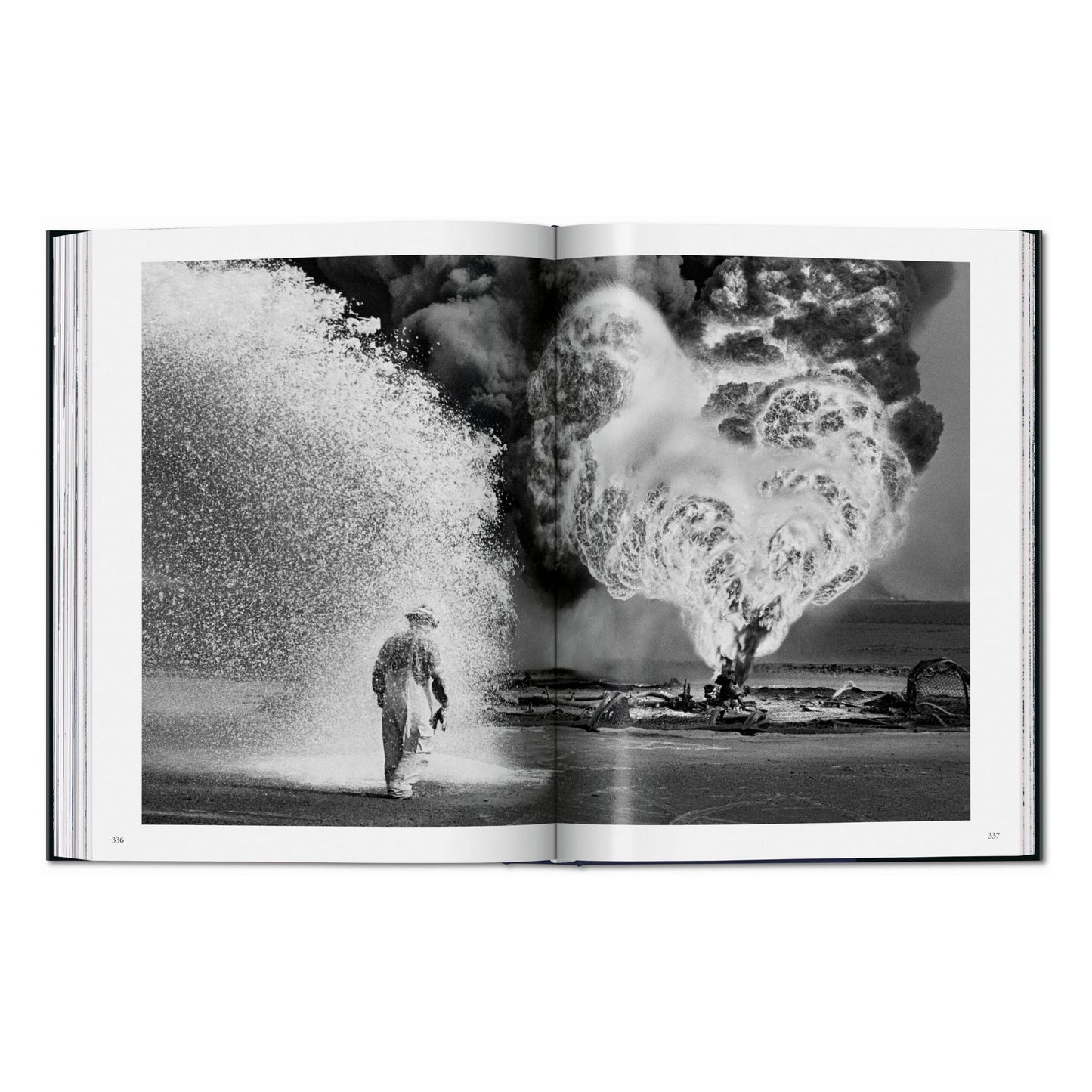Sebastião Salgado. Workers. An Archaeology of the Industrial Age (English)