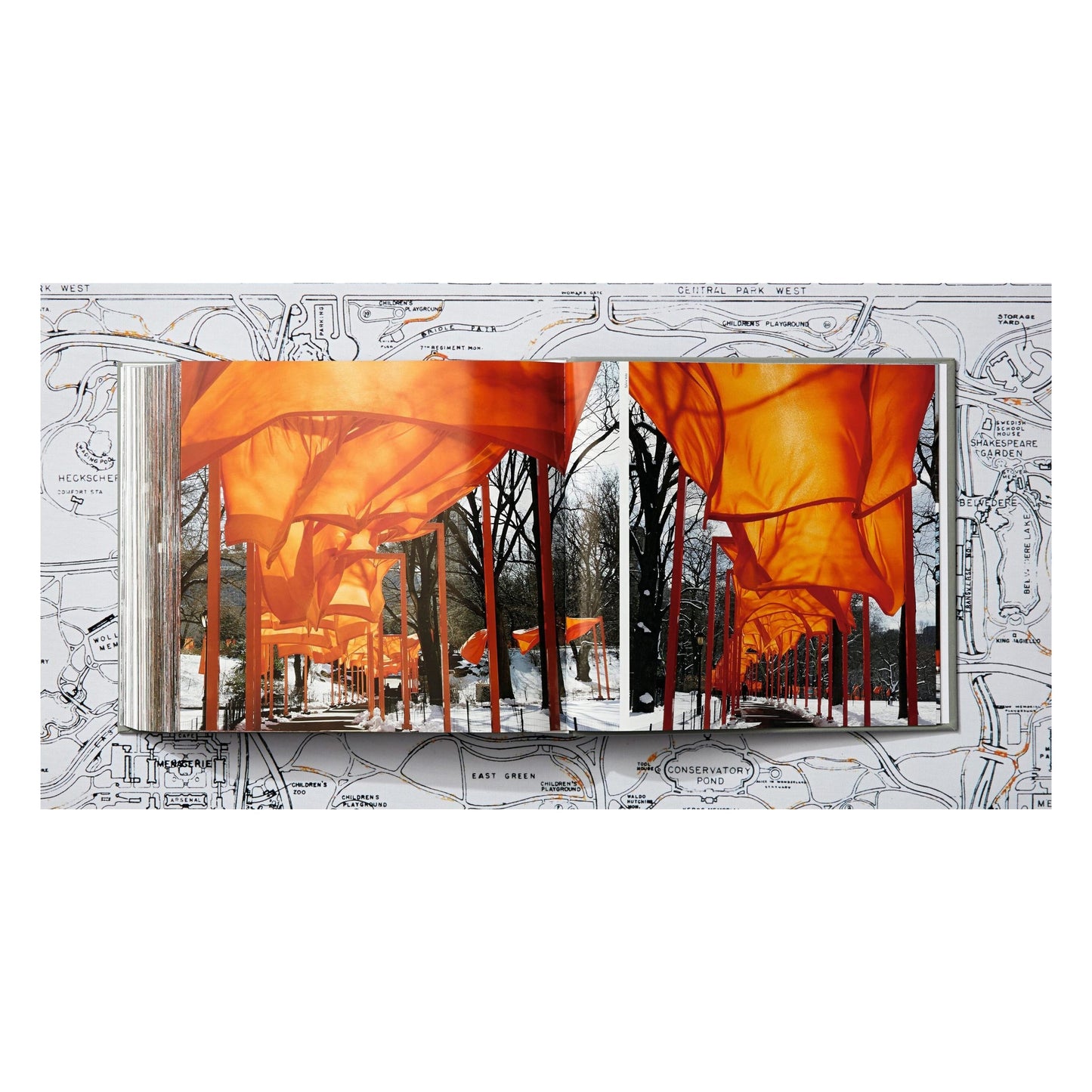 Christo and Jeanne-Claude. The Gates (English)