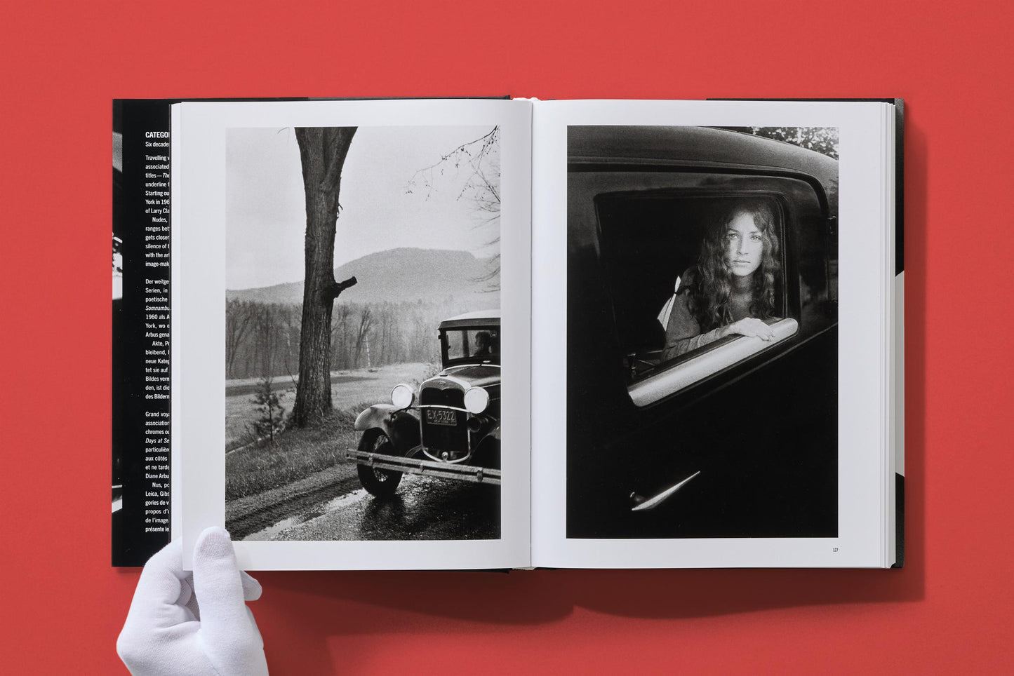 Ralph Gibson. Photographs 1960–2024. Art Edition No. 101–200 ‘Untitled, Sardegna, 1980’ (German, French, English) (AP)