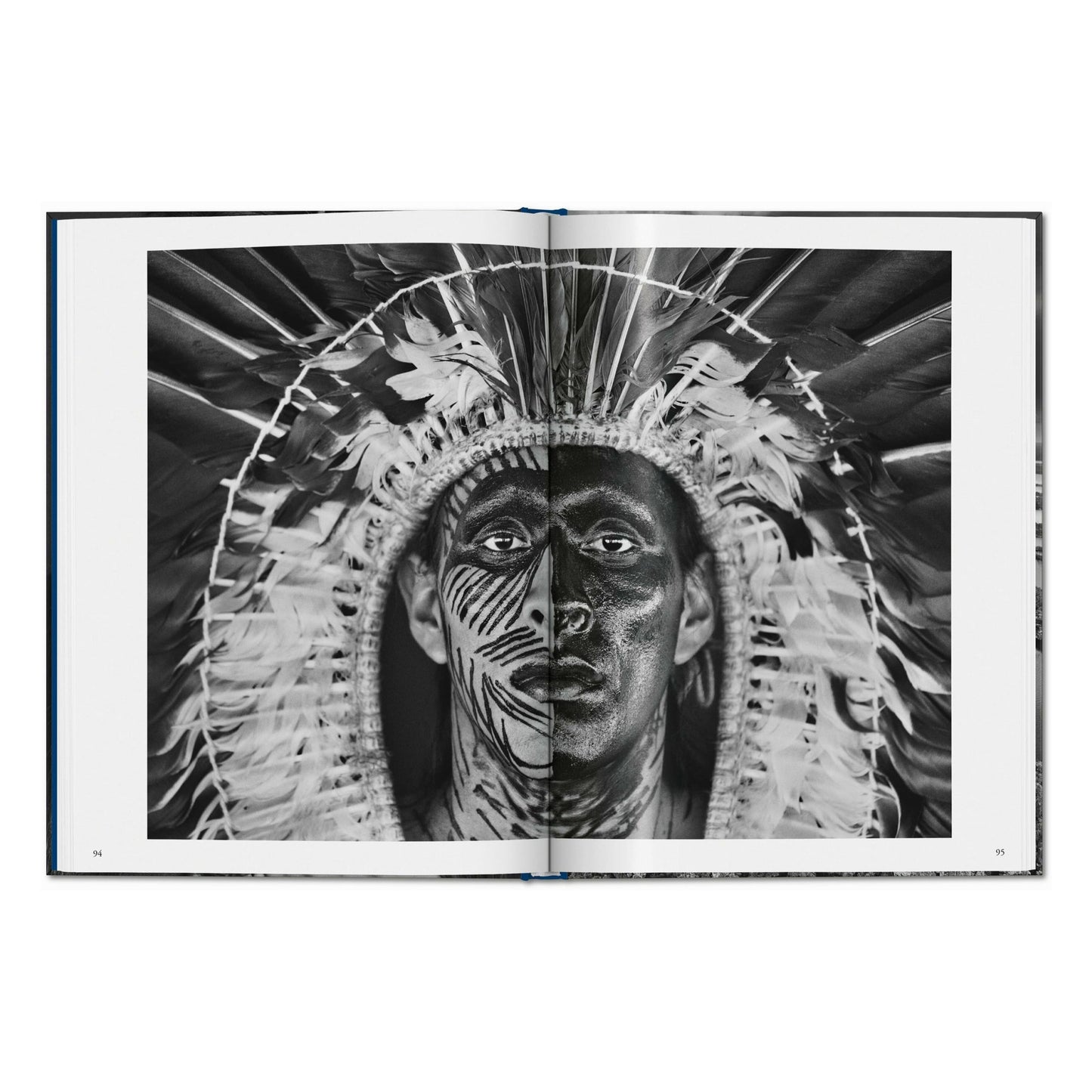 Sebastião Salgado. Amazônia (English)