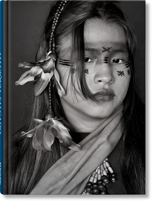 Sebastião Salgado. Amazônia. Notebook ‘Ashaninka Girl’