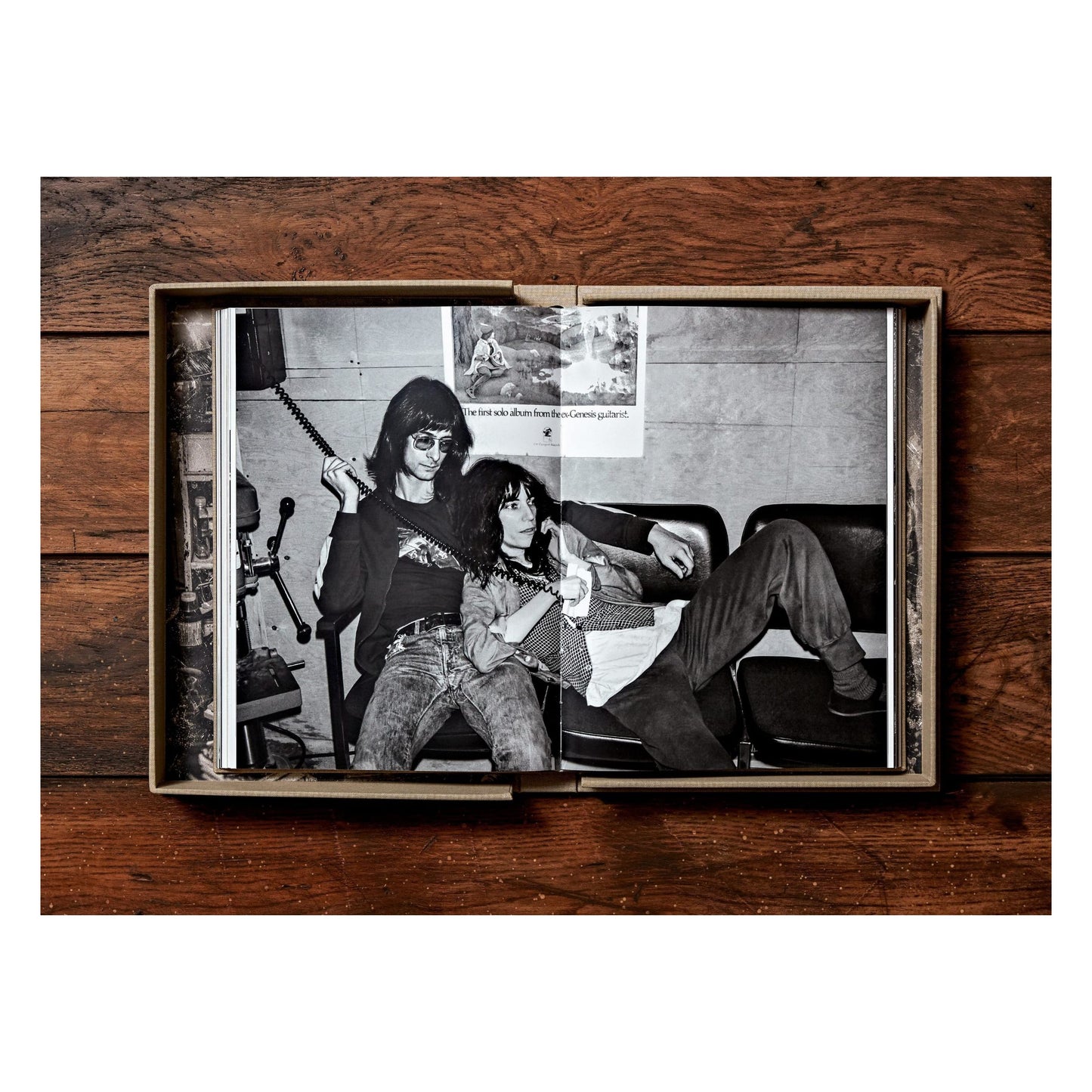 Lynn Goldsmith. Patti Smith. Before Easter After (English) (AP)