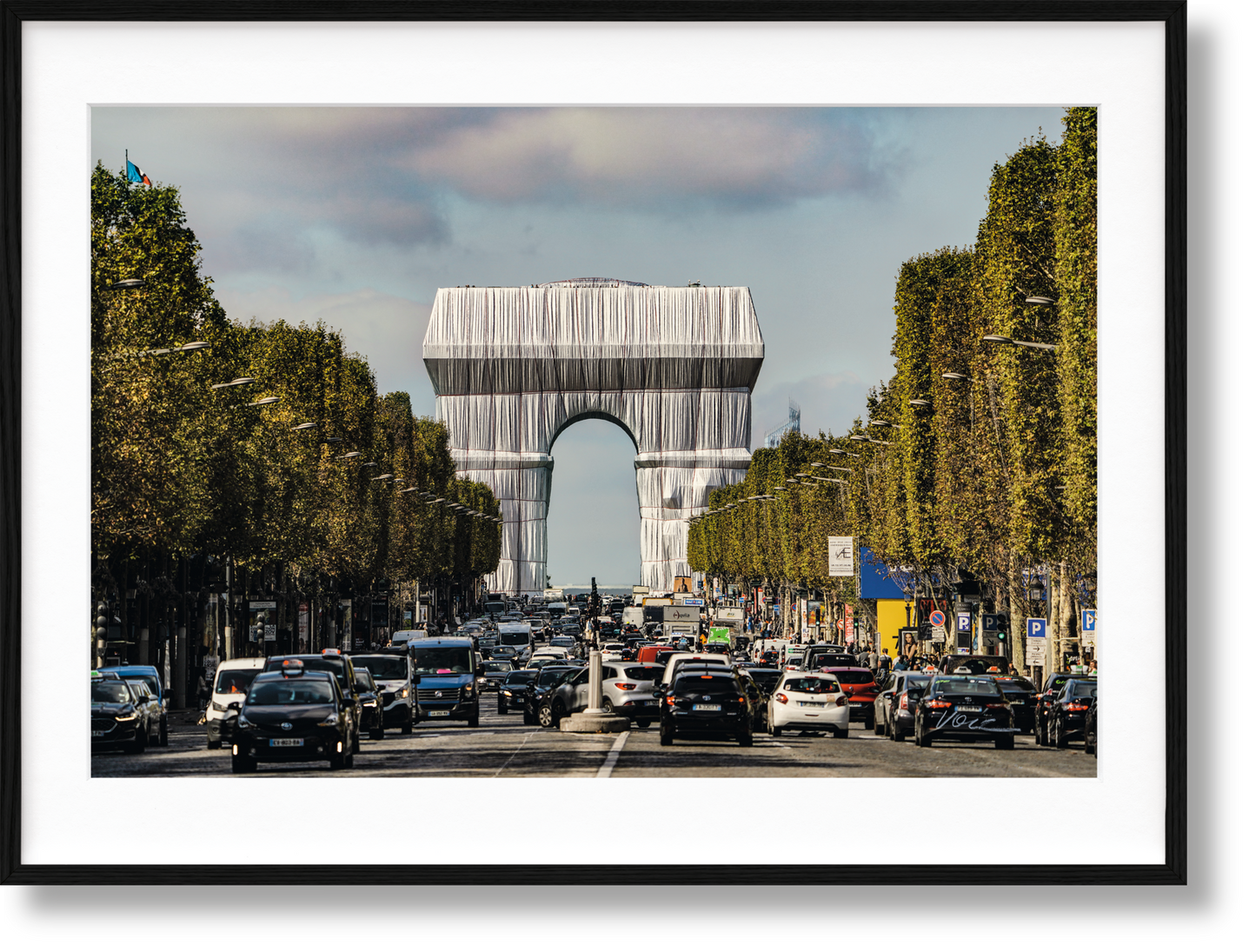 Christo and Jeanne-Claude. L'Arc de Triomphe, Wrapped, by Day. Art Edition No. 1-250 (German, French, English) (SA)