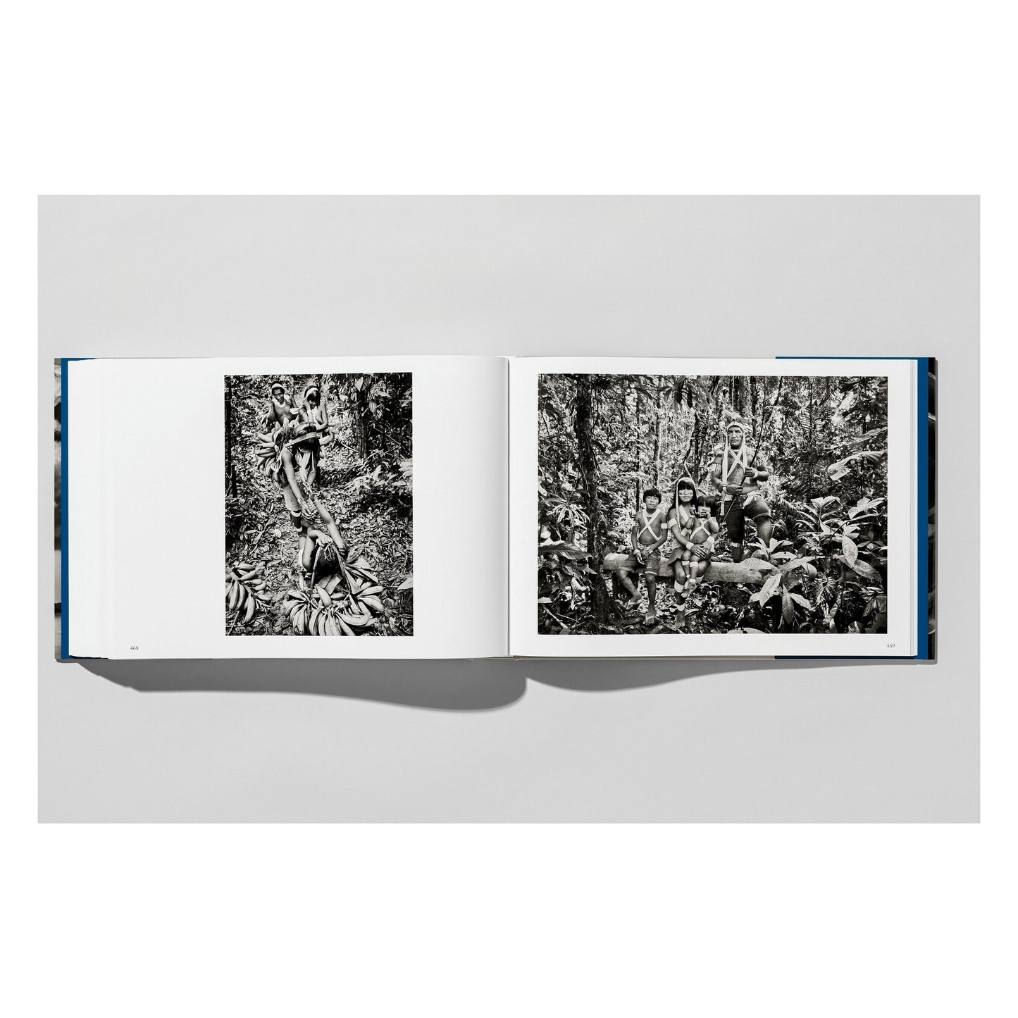 Sebastião Salgado. Amazônia (English)