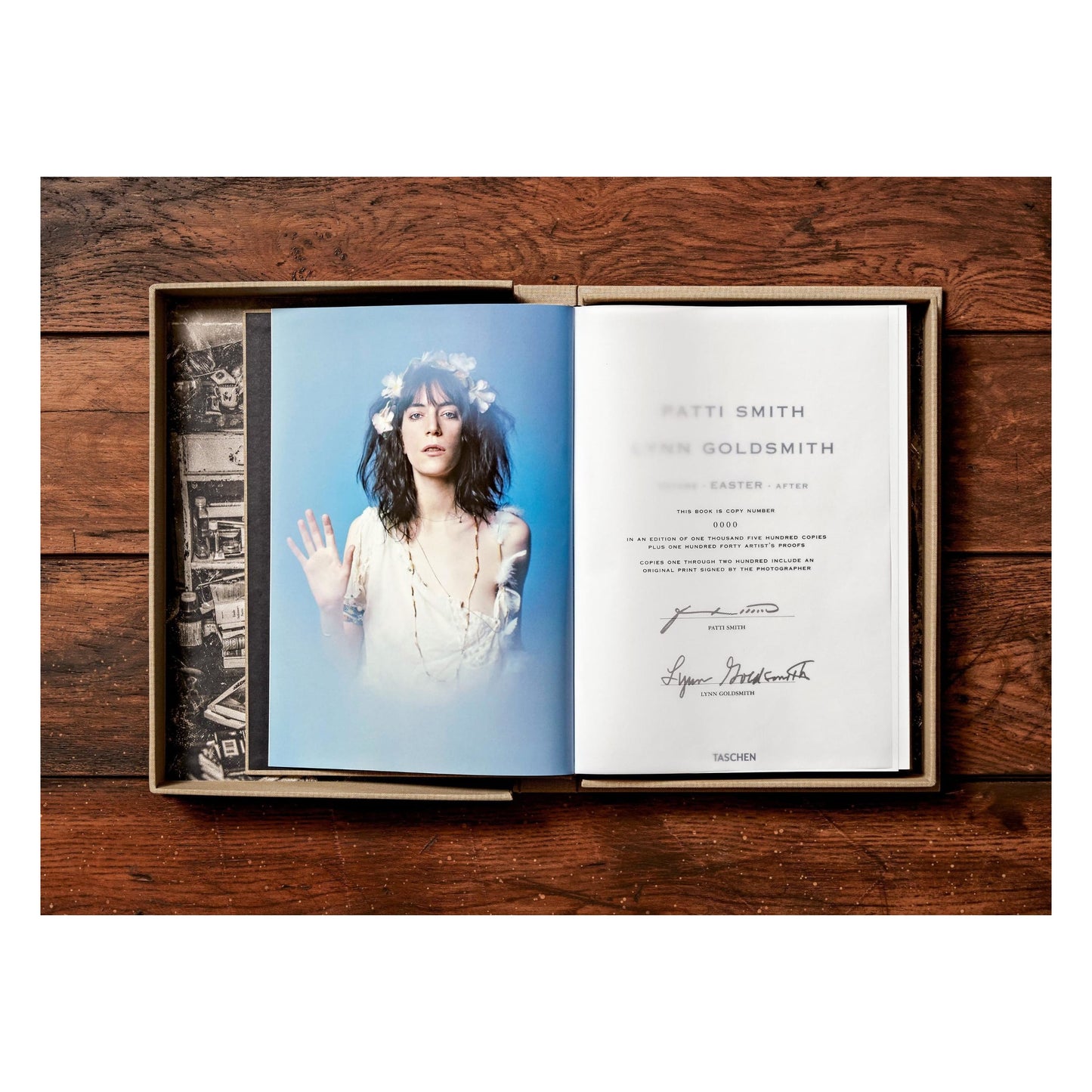 Lynn Goldsmith. Patti Smith. Before Easter After (English) (AP)