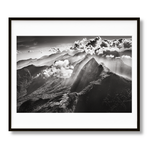 Sebastião Salgado. Amazônia, Art Edition No. 201–300 ‘Marauiá Mountain Range’ (English)