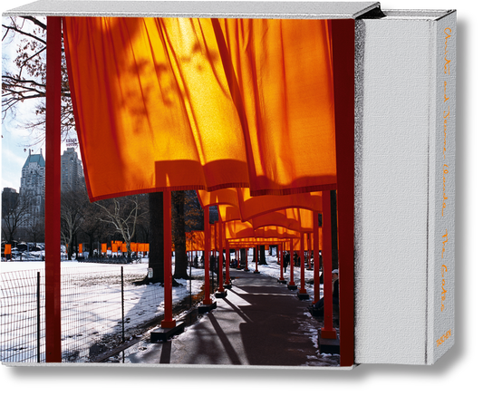 Christo and Jeanne-Claude. The Gates (English) (AP)