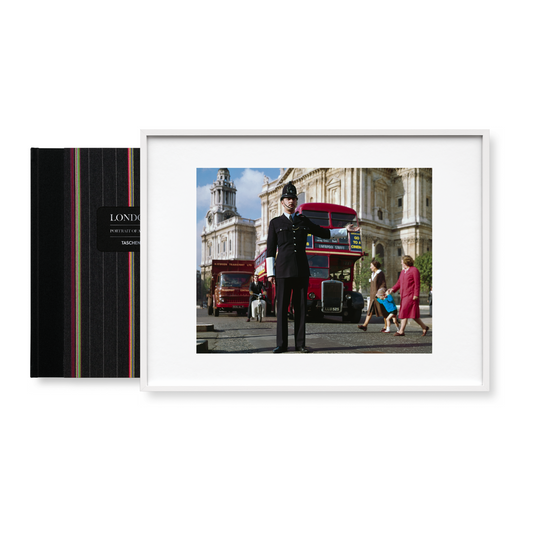 London. Portrait of a City, Paul Smith Edition No. 501–1,000 ‘Traffic Policeman’ (German, French, English)
