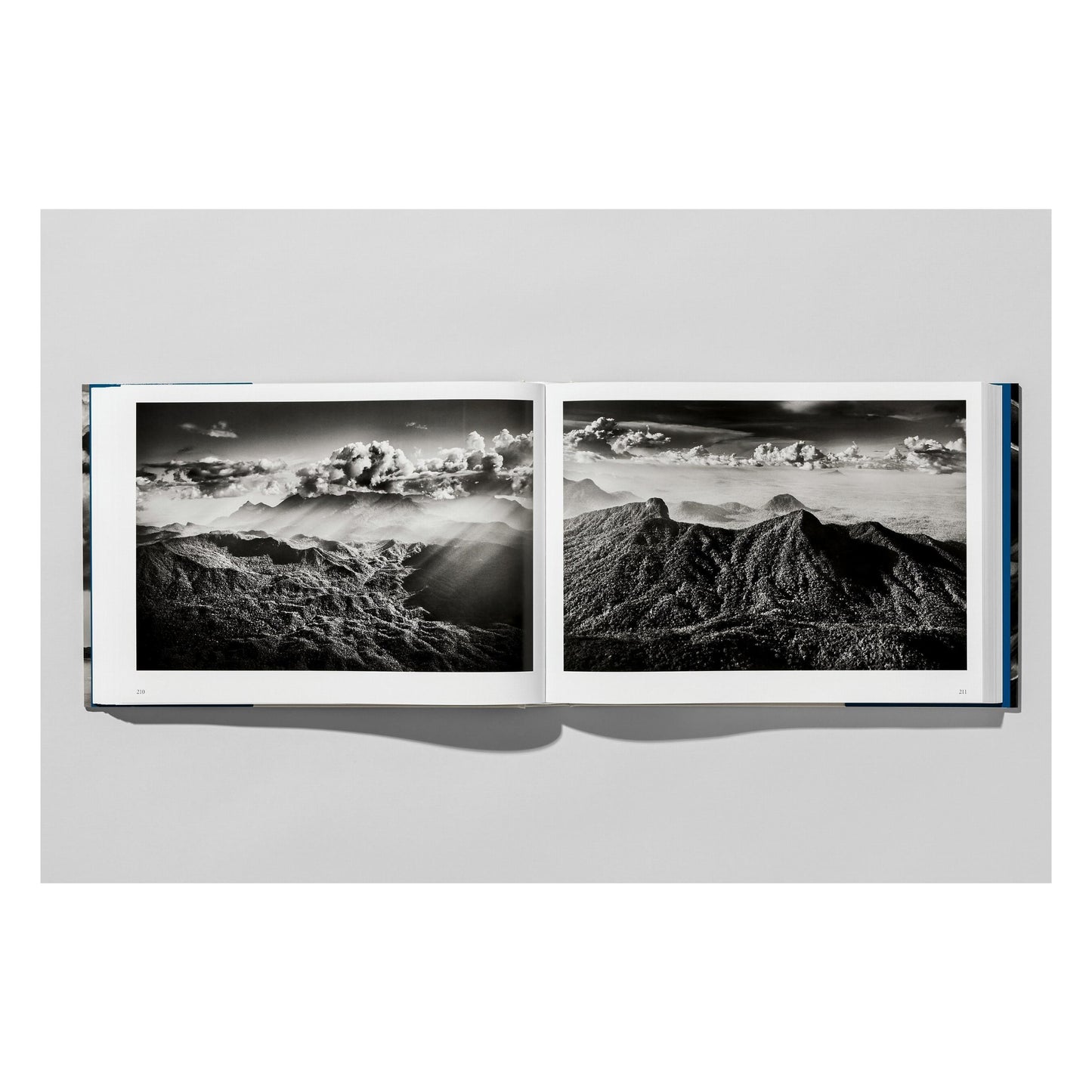 Sebastião Salgado. Amazônia (Italian)