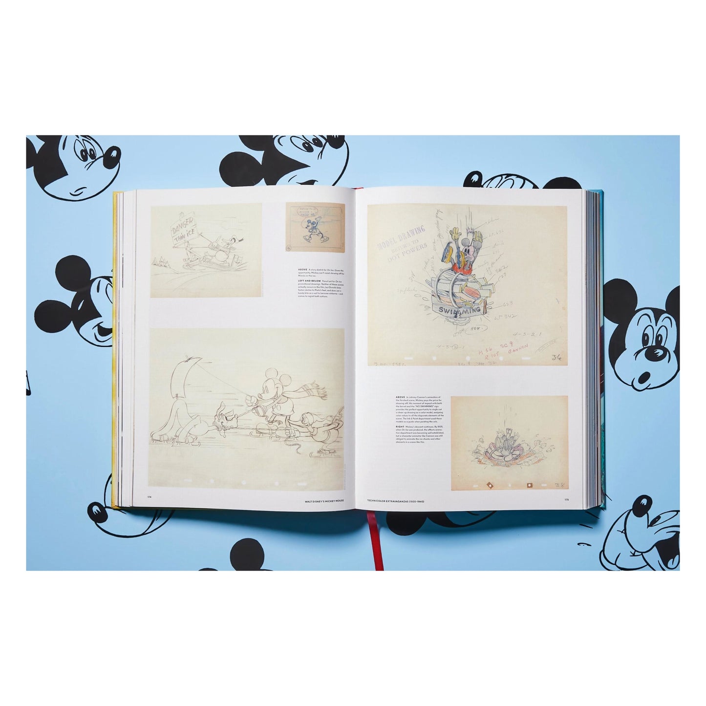 Walt Disney's Mickey Mouse. Toute l'histoire (French)
