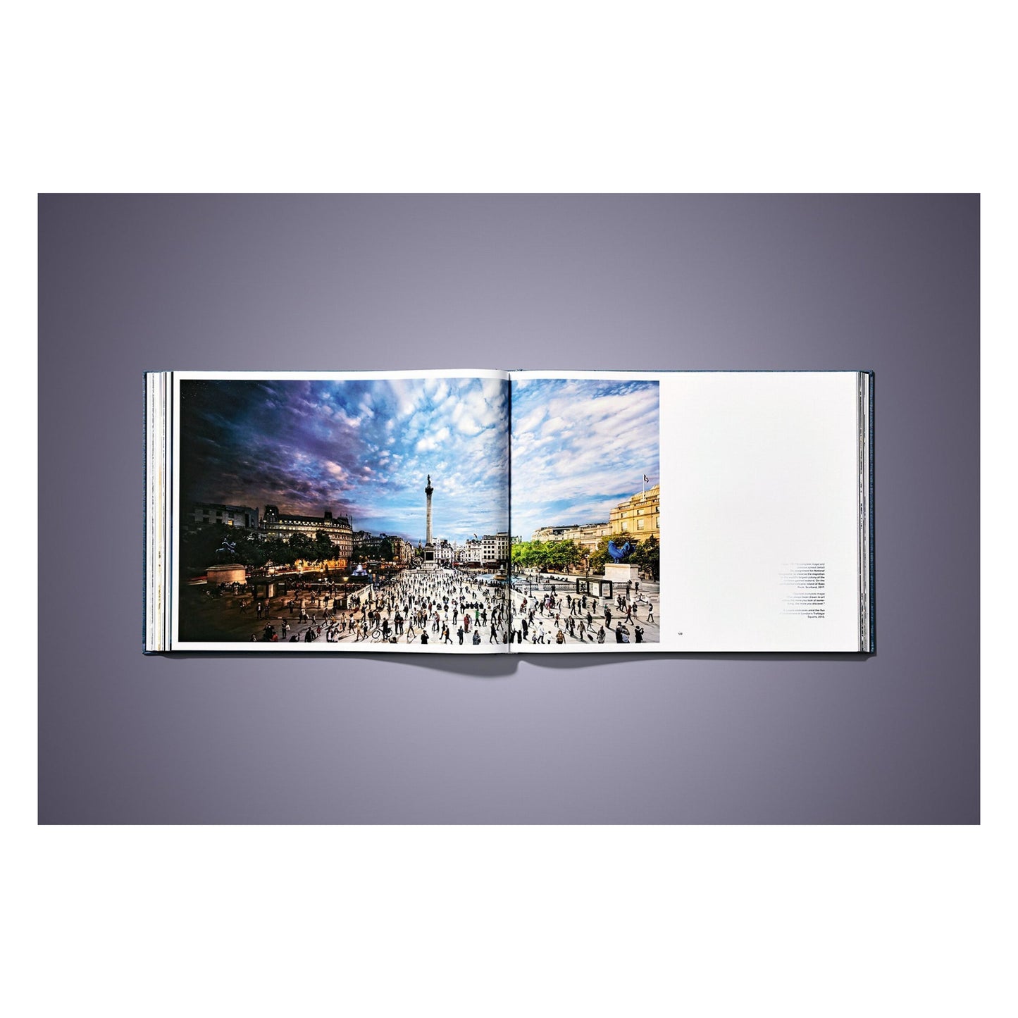 Stephen Wilkes. Day to Night. Art Edition A, 'Brooklyn Bridge, New York City, 2016' (German, French, English) (SA)