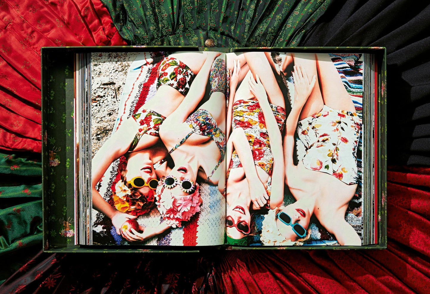 Ellen von Unwerth. Heimat. Art Edition No. 1–100 ‘Tête-à-tête’ (German, French, English)