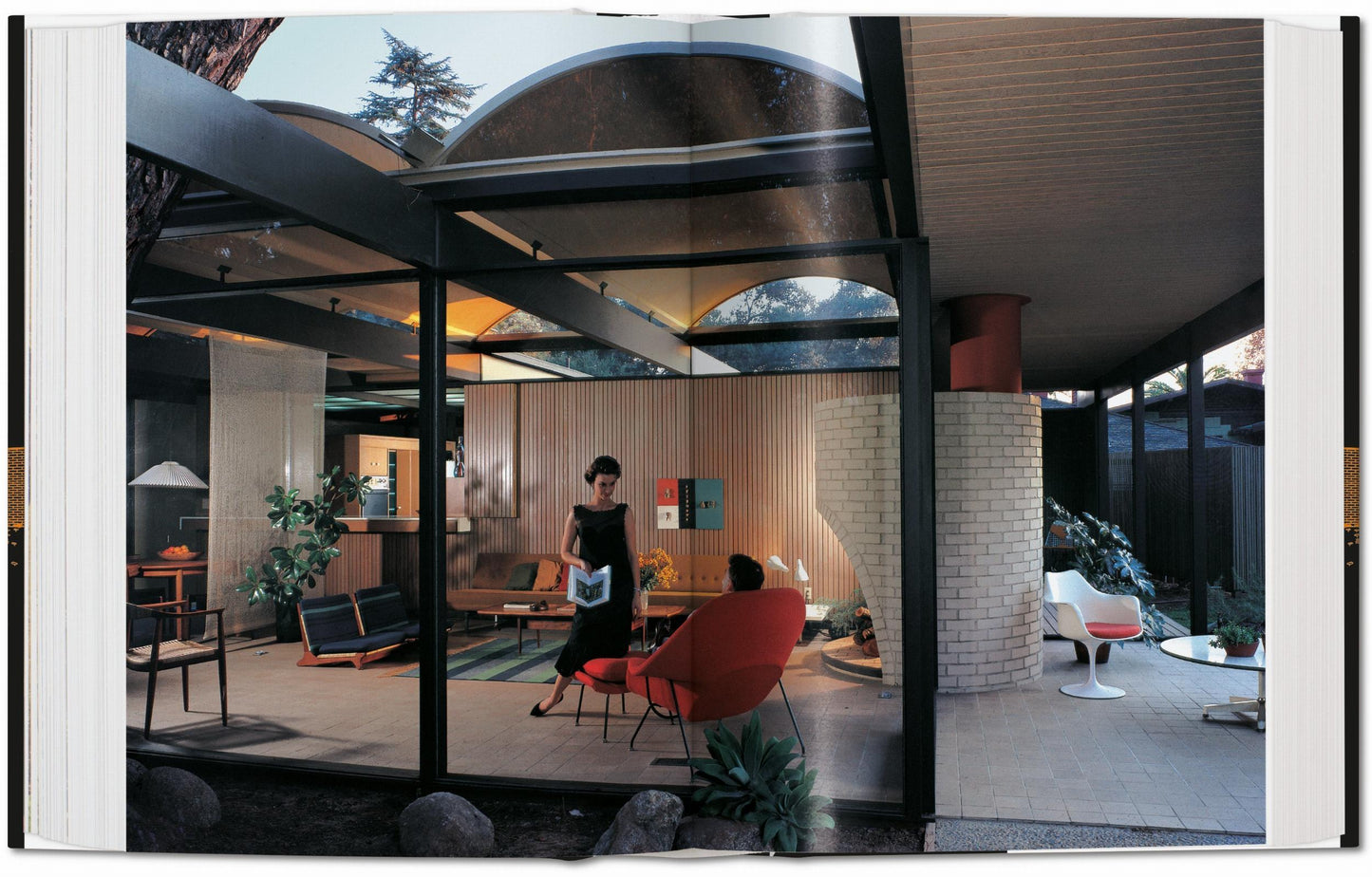 Case Study Houses. The Complete CSH Program 1945-1966. 45th Ed. (German, French, English)