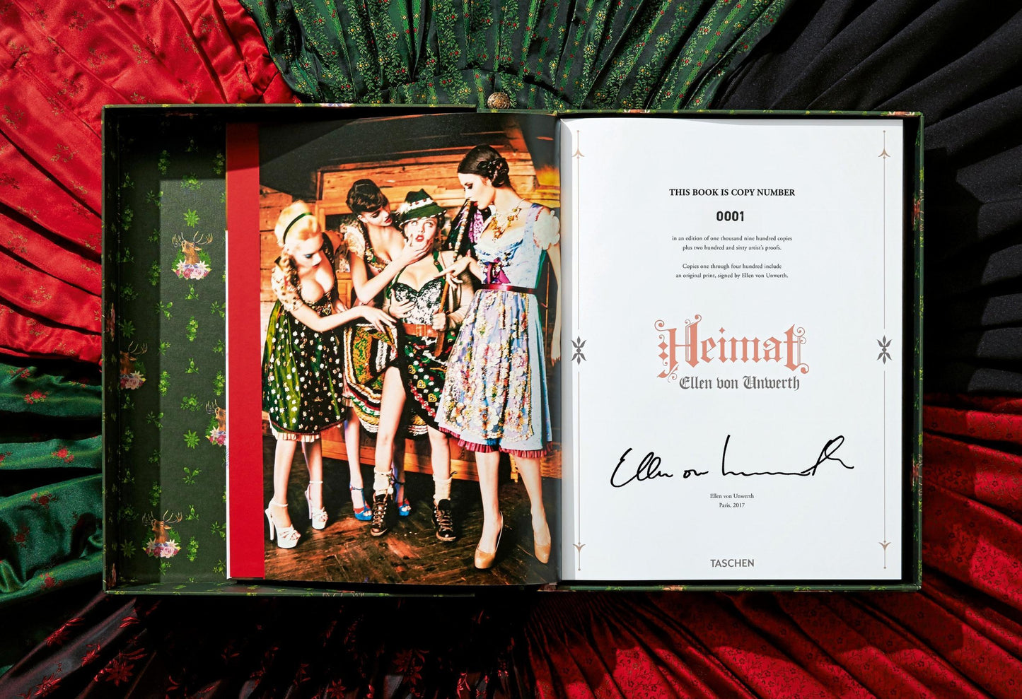 Ellen von Unwerth. Heimat. Art Edition No. 1–100 ‘Tête-à-tête’ (German, French, English)