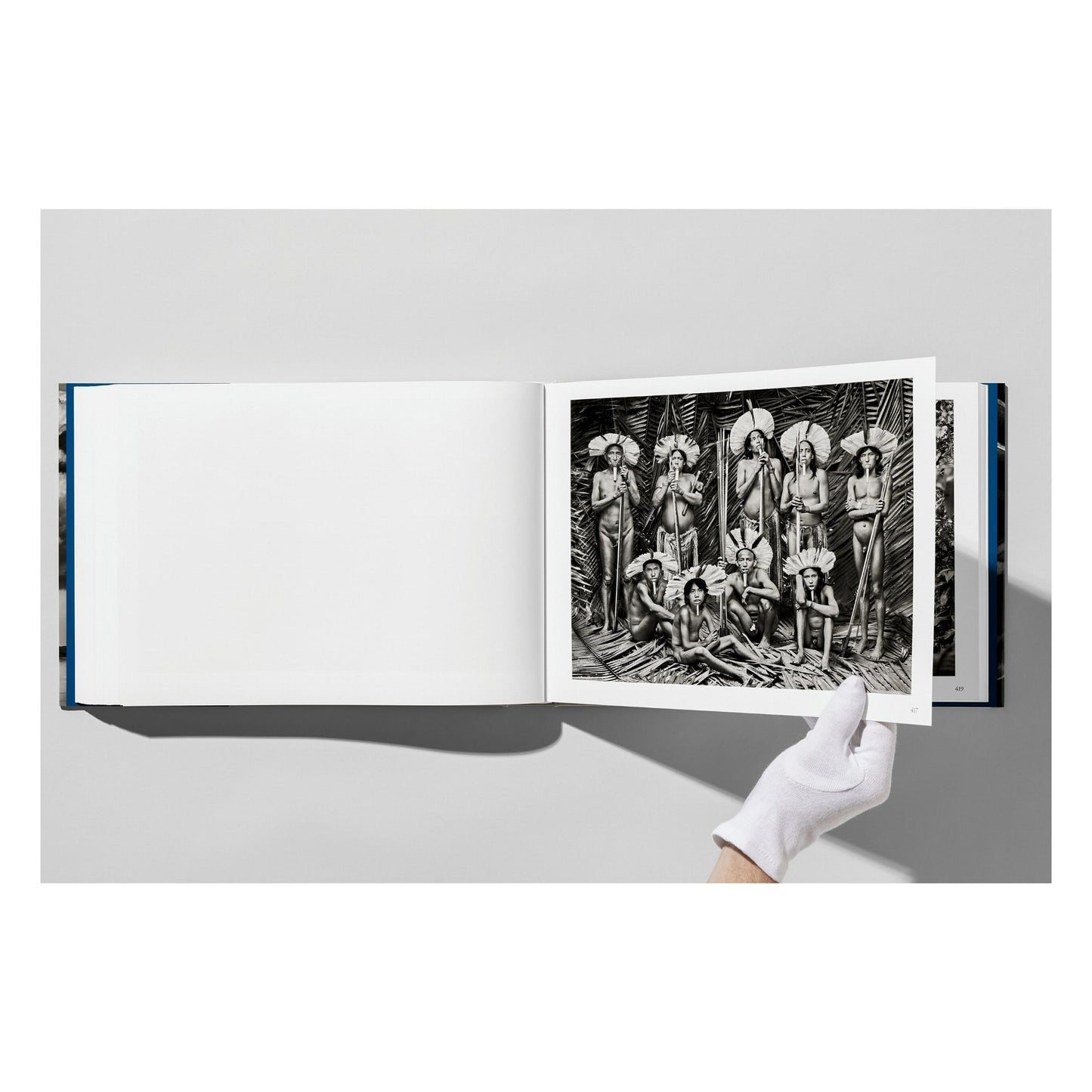 Sebastião Salgado. Amazônia (English)