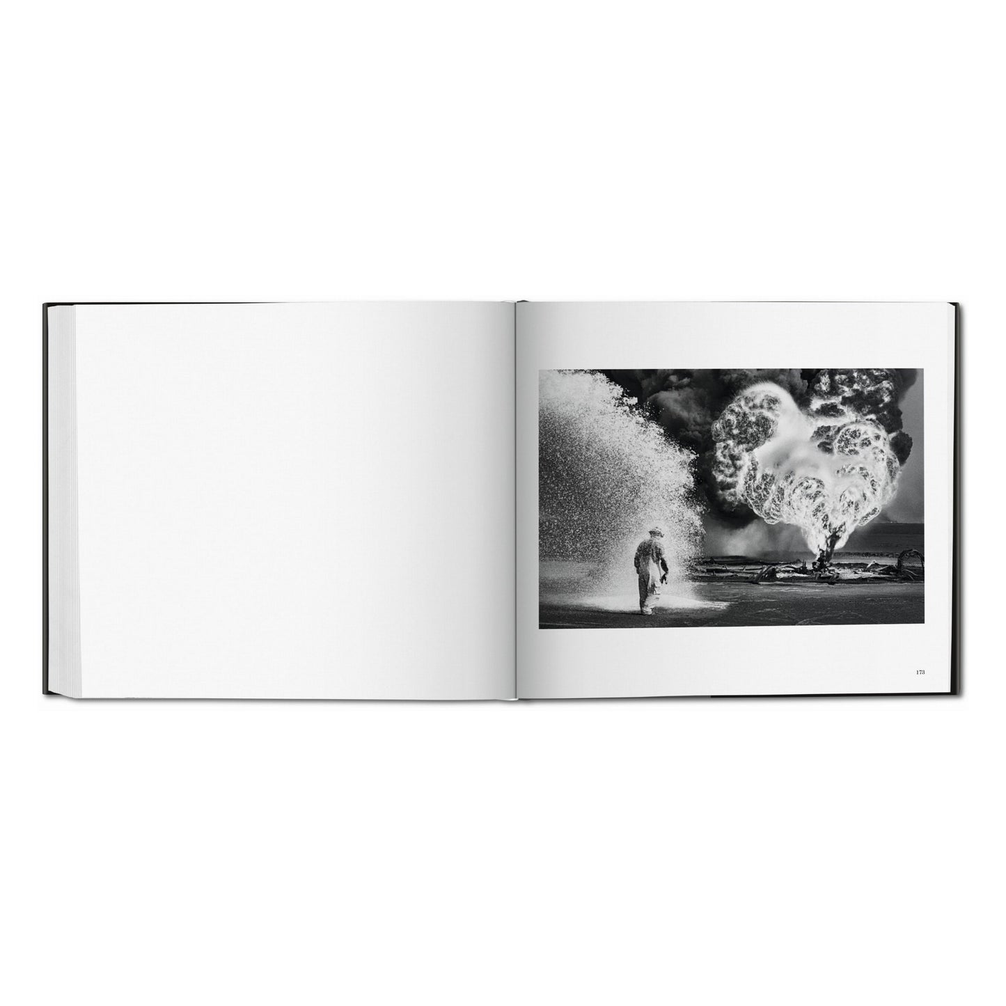 Sebastião Salgado. Kuwait. A Desert on Fire (Spanish, Italian, Portuguese)