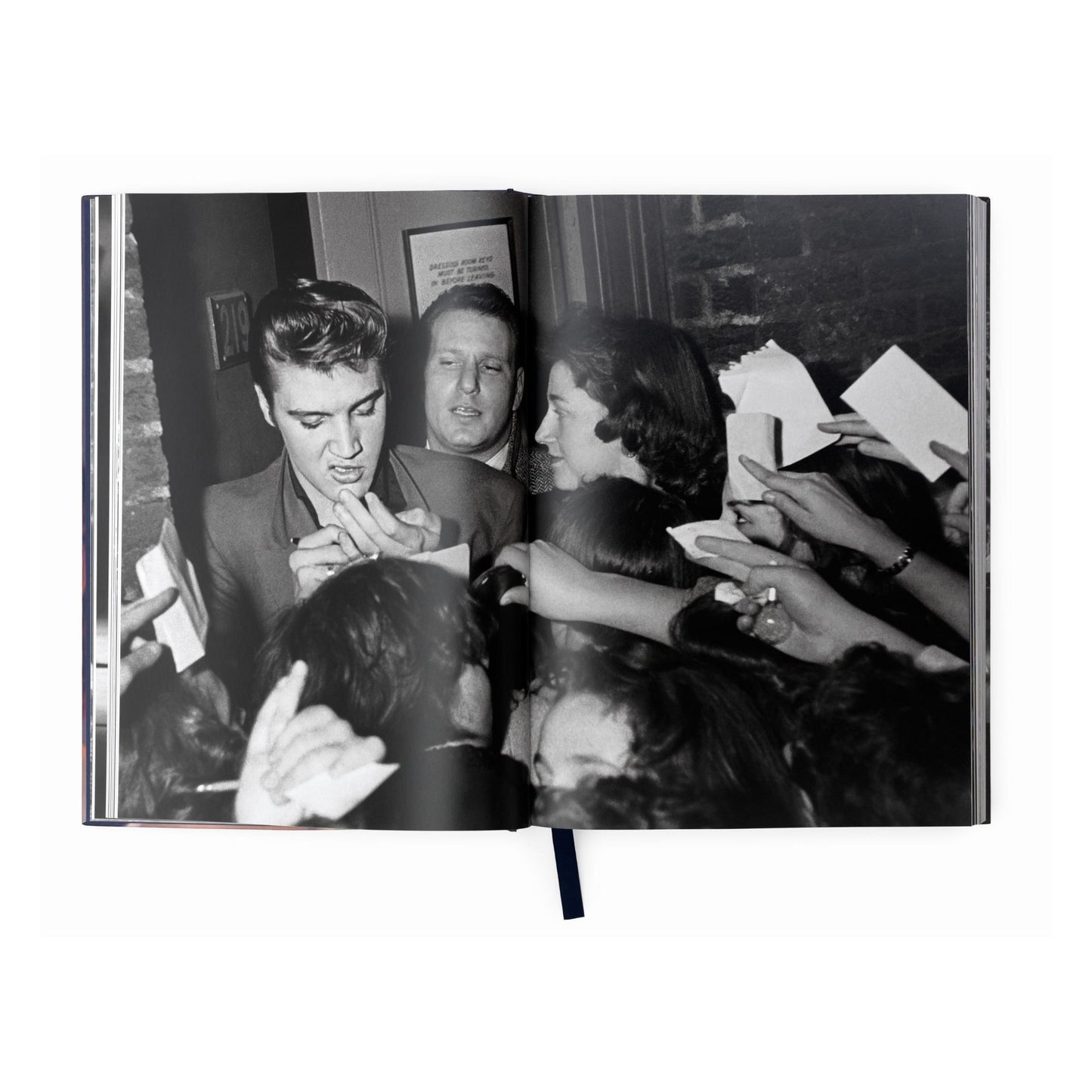 Alfred Wertheimer. Elvis and the Birth of Rock and Roll (German, French, English)