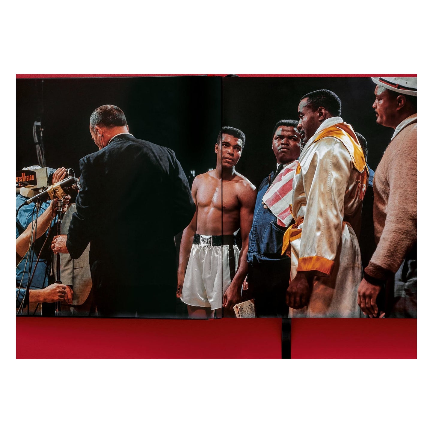 Neil Leifer. Boxing. 60 Years of Fights and Fighters (German, French, English) (SA)