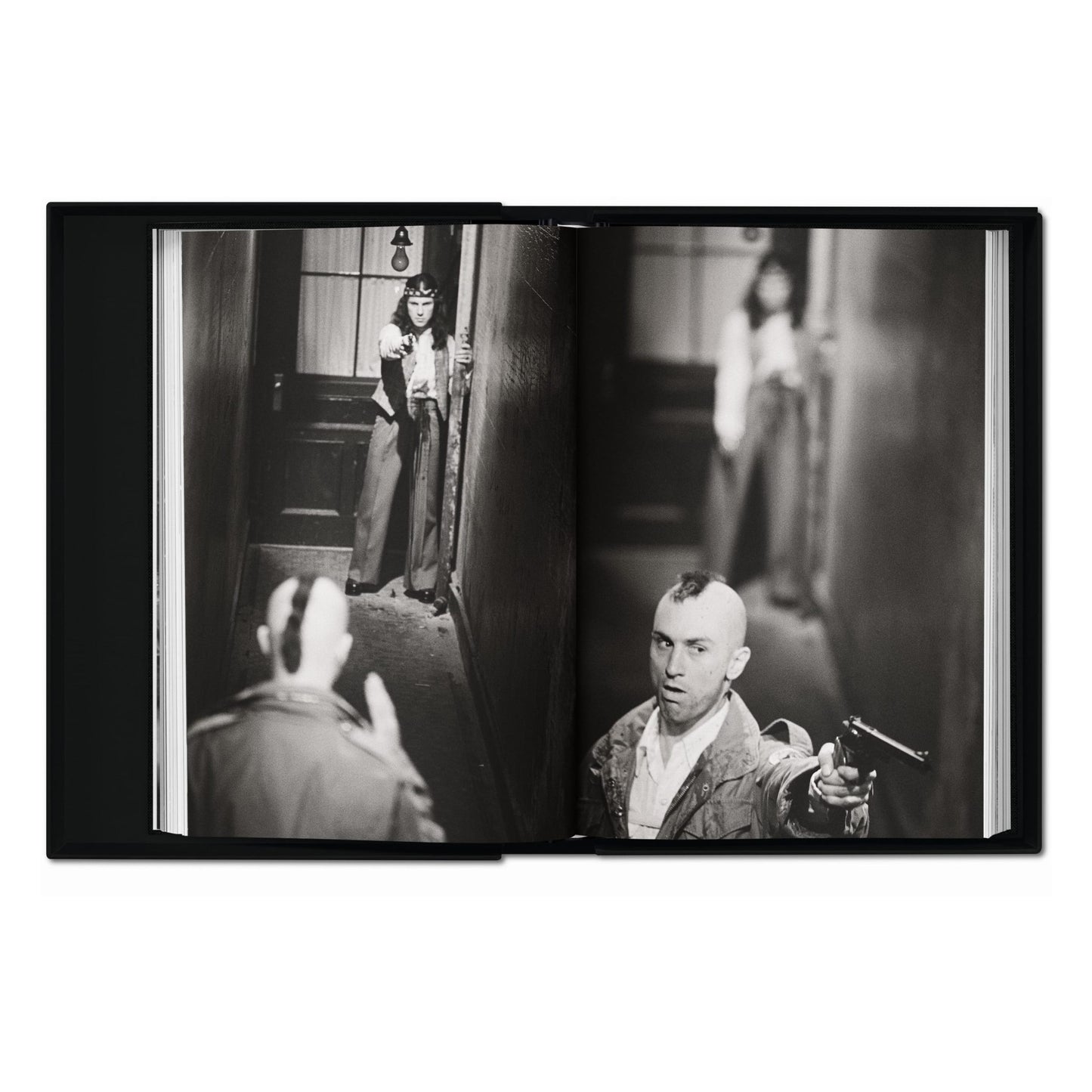 Steve Schapiro. Taxi Driver (German, French, English) (SA)