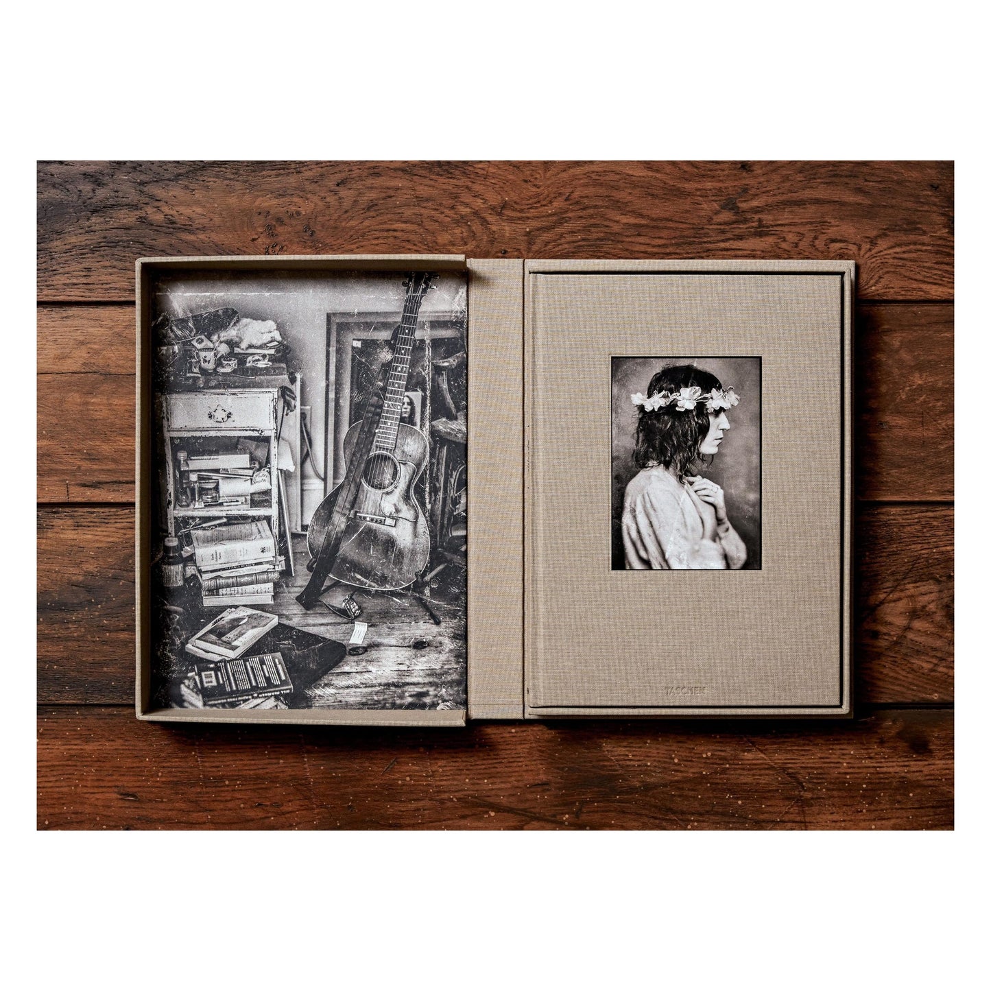 Lynn Goldsmith. Patti Smith. Before Easter After (English)