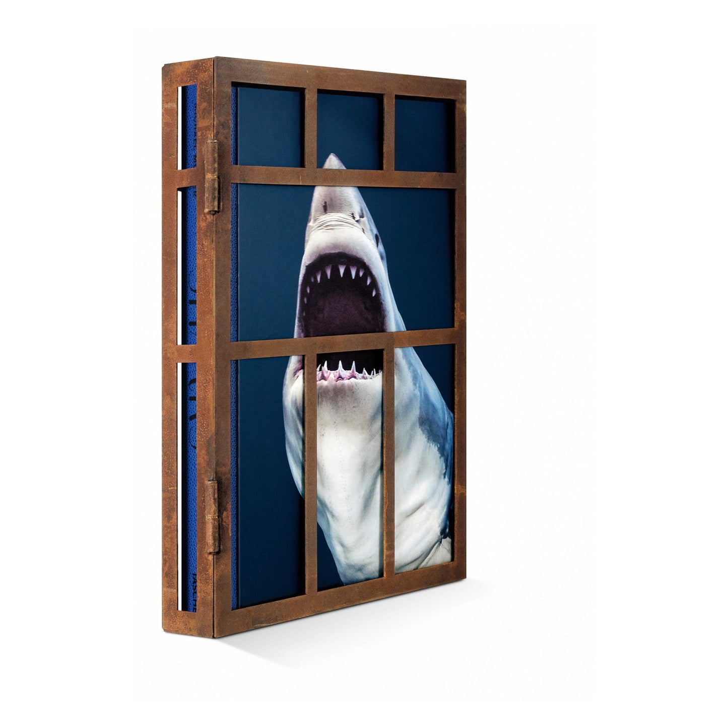 Michael Muller. Sharks, Art Edition No. 1–100 ‘Tear You Apart’ (English) (AP)