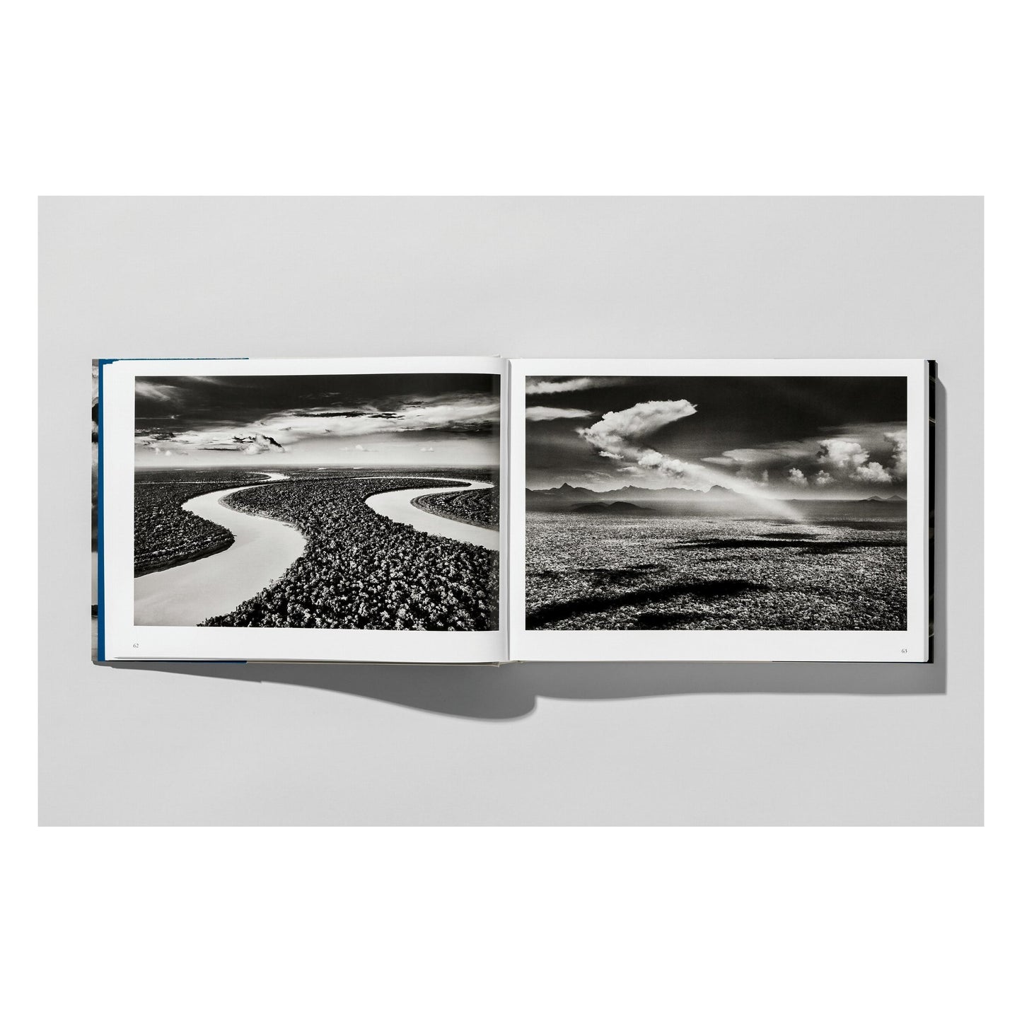 Sebastião Salgado. Amazônia (Italian)