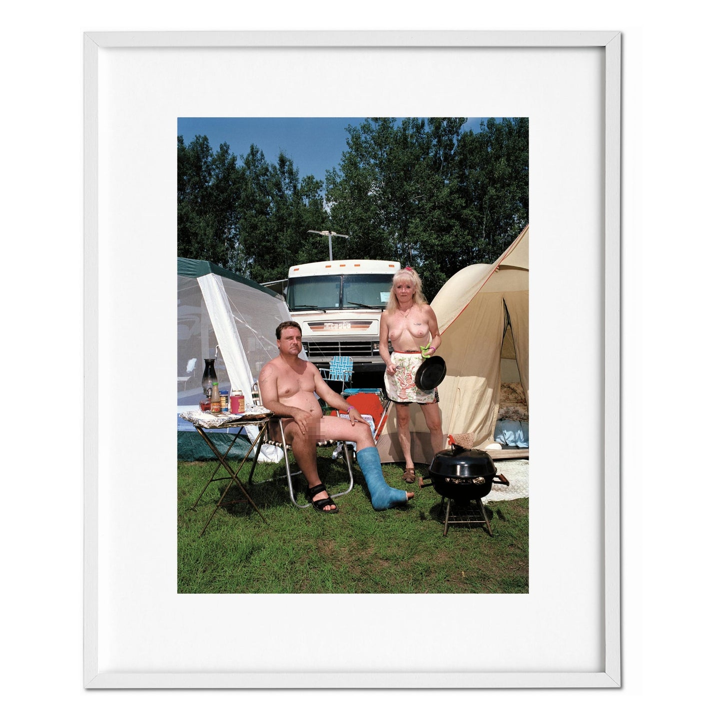Naomi Harris. America Swings, Art Edition No. 51–100 ‘Barbecue’ (German, French, English) (AP)