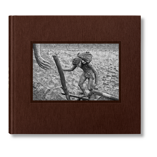 Sebastião Salgado. Gold (English) (SA)