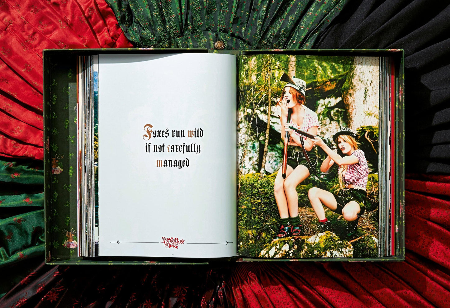 Ellen von Unwerth. Heimat. Art Edition No. 1–100 ‘Tête-à-tête’ (German, French, English)