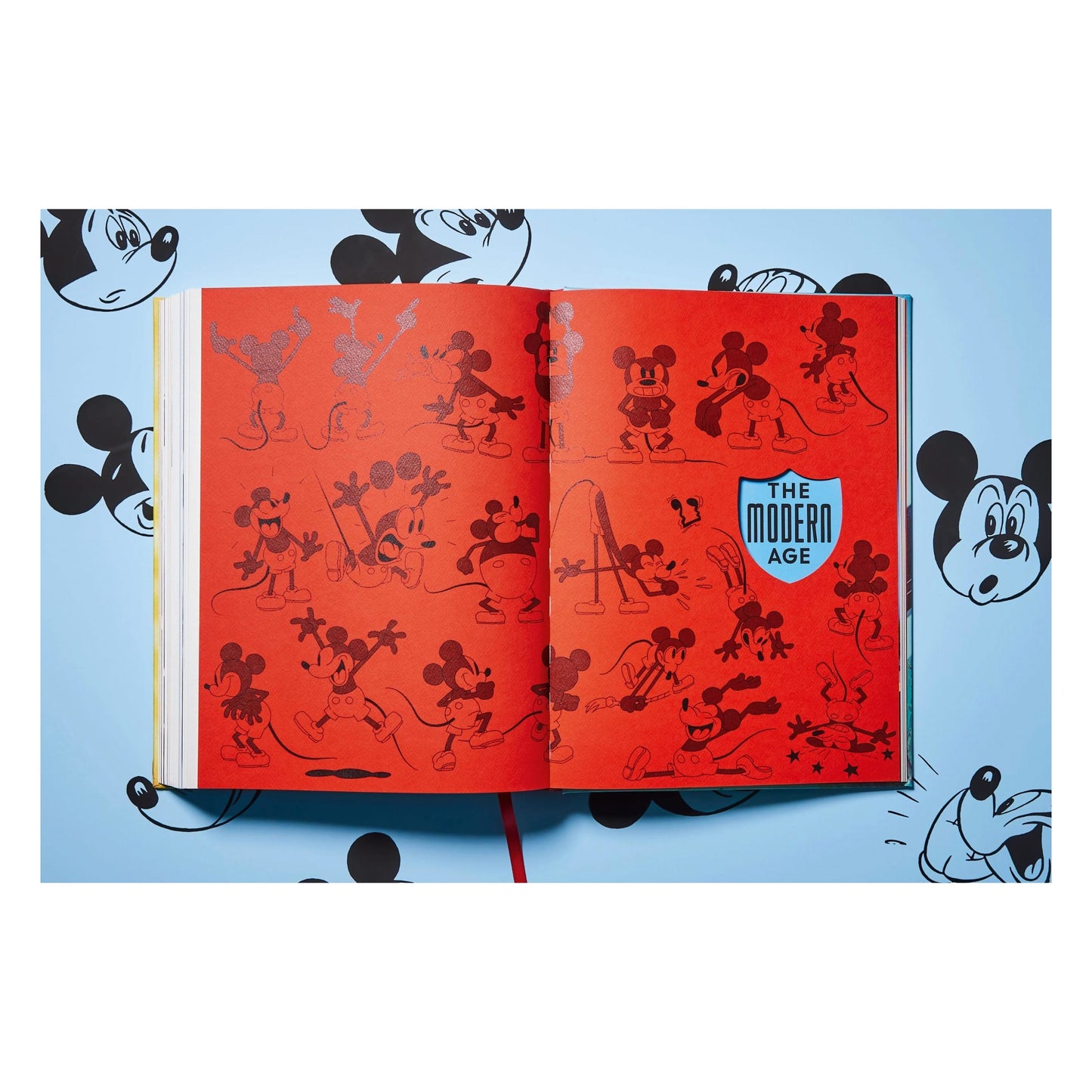 Walt Disney's Mickey Mouse. Toute l'histoire (French)