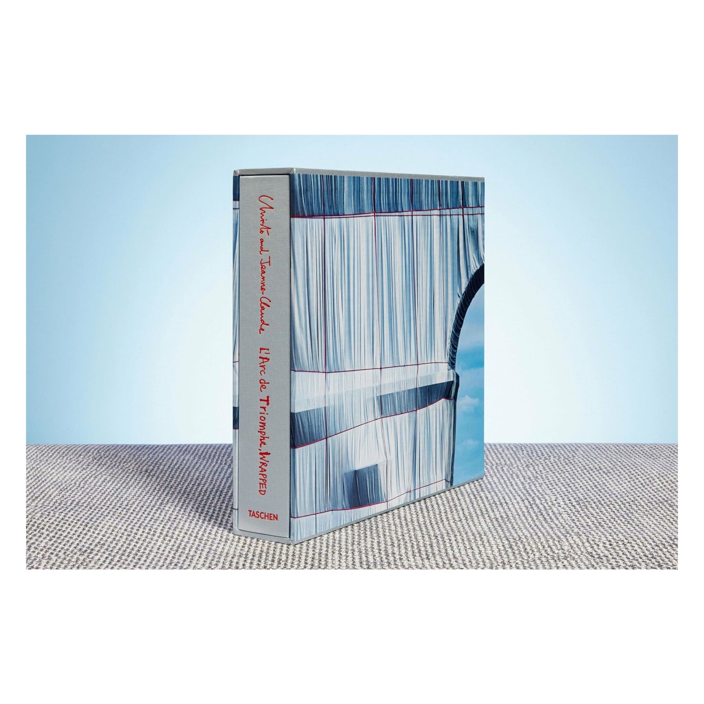 Christo and Jeanne-Claude. L'Arc de Triomphe, Wrapped, Paris (German, French, English) (SA)