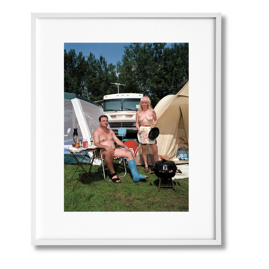Naomi Harris. America Swings, Art Edition No. 51–100 ‘Barbecue’ (German, French, English) (SA)