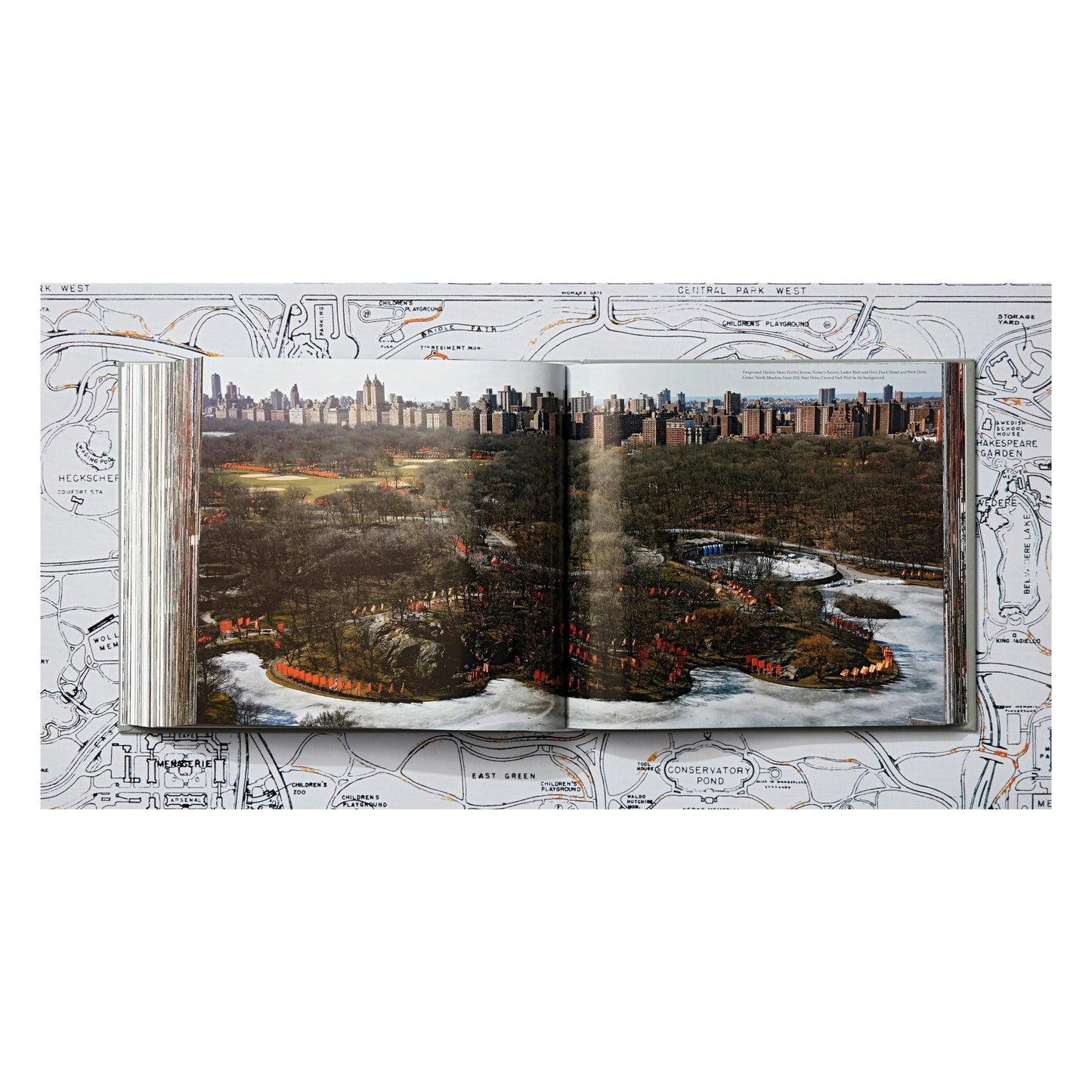 Christo and Jeanne-Claude. The Gates (English)
