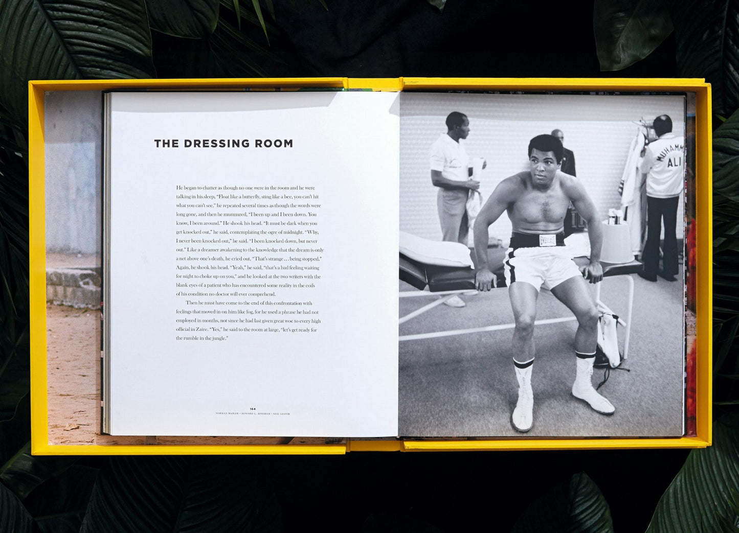 Norman Mailer. N.Leifer. H.Bingham. The Fight, Art Edition No. 1–125, Neil Leifer ‘Ali vs. Foreman – Ali Glaring at Foreman’ (English) (AP)