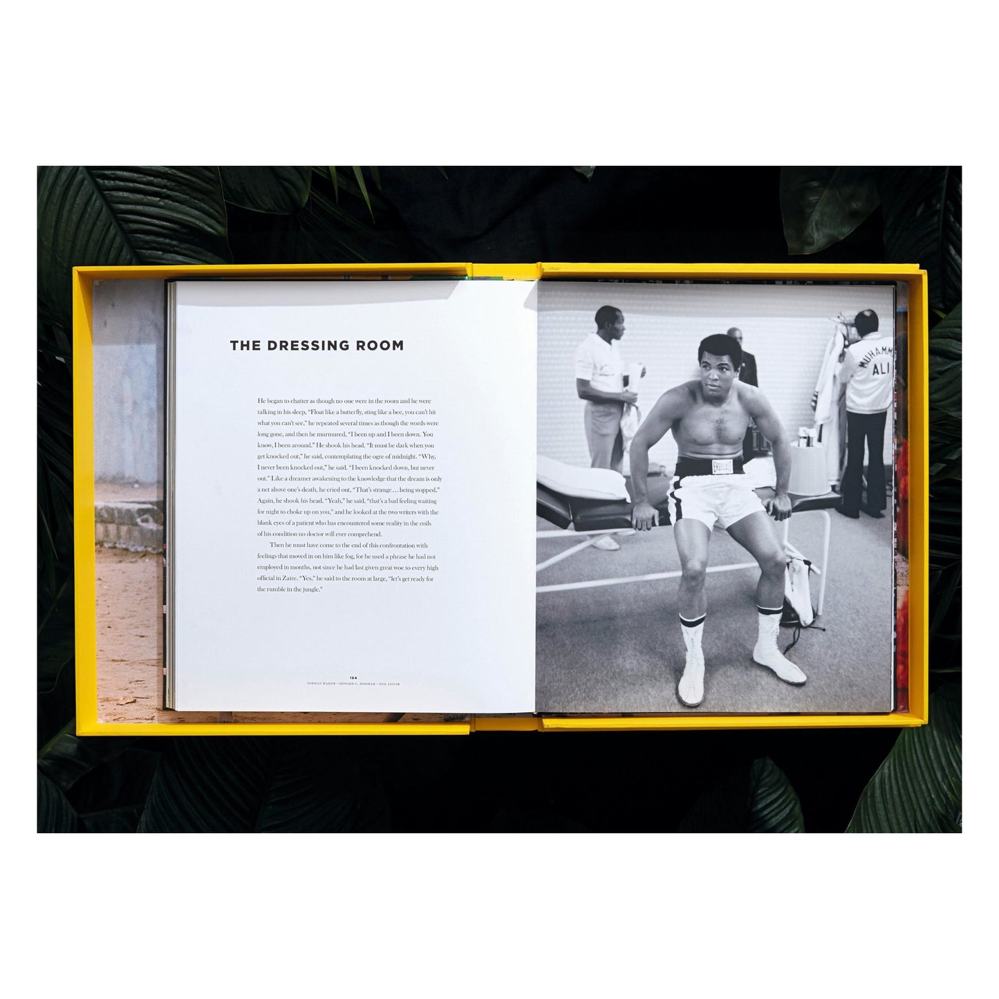 Norman Mailer. N.Leifer. H.Bingham. The Fight, Art Edition No. 1–125, Neil Leifer ‘Ali vs. Foreman – Ali Glaring at Foreman’ (English) (AP)