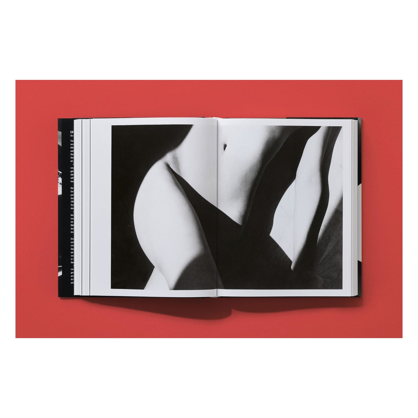 Ralph Gibson. Photographs 1960–2024. Art Edition No. 101–200 ‘Untitled, Sardegna, 1980’ (German, French, English) (AP)