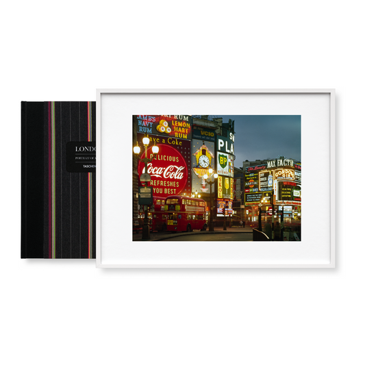 London. Portrait of a City, Paul Smith Edition No. 1–500 ‘Piccadilly Circus’ (German, French, English) (AP)